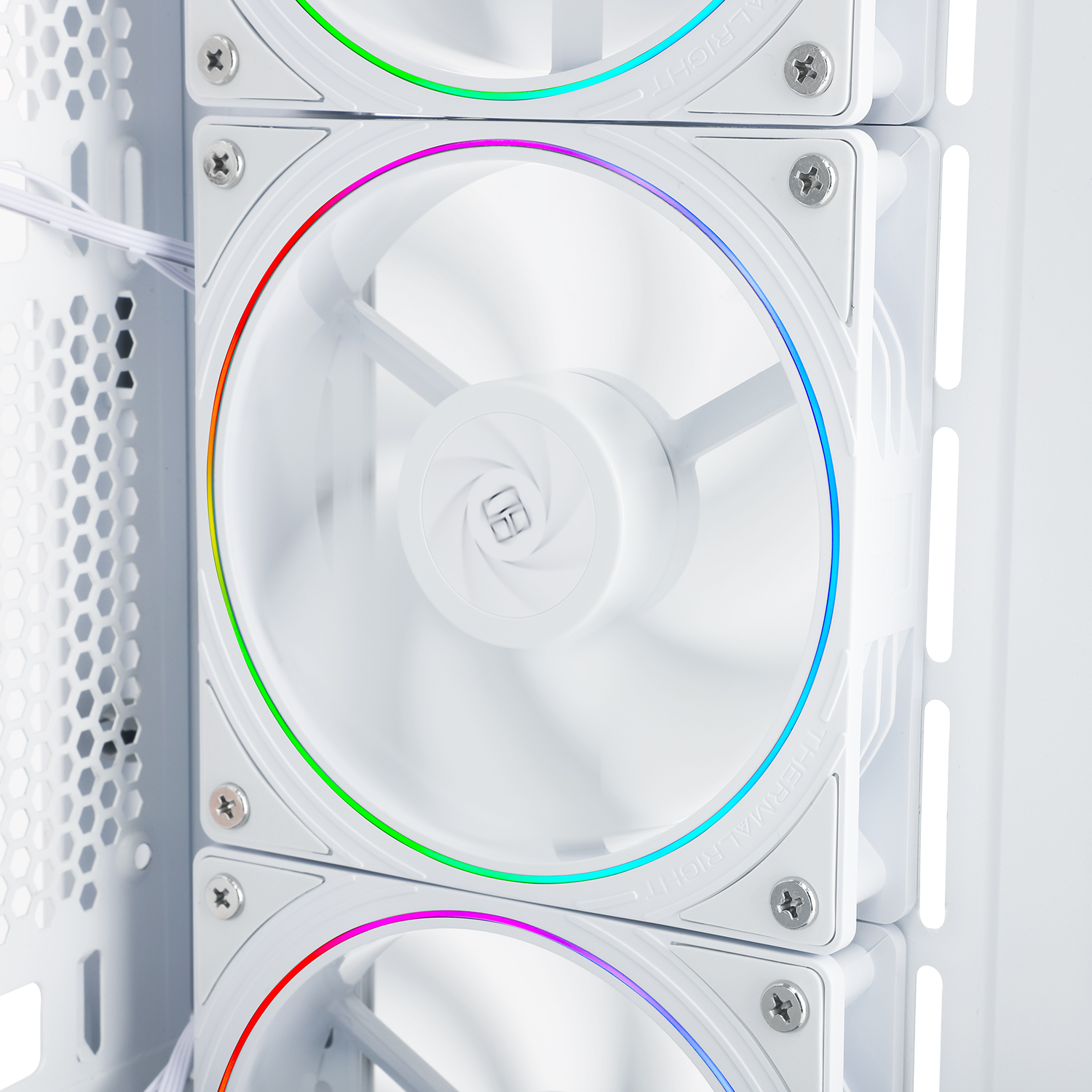 997e8fef2ac96472bc682423896c1028.jpg